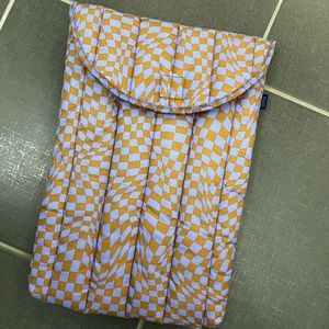 BAGGU Puffy Laptop Sleeve 16”